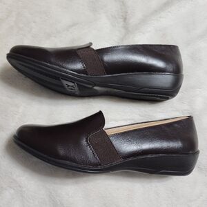Life Stride Isabelle Brown Loafers Size 9